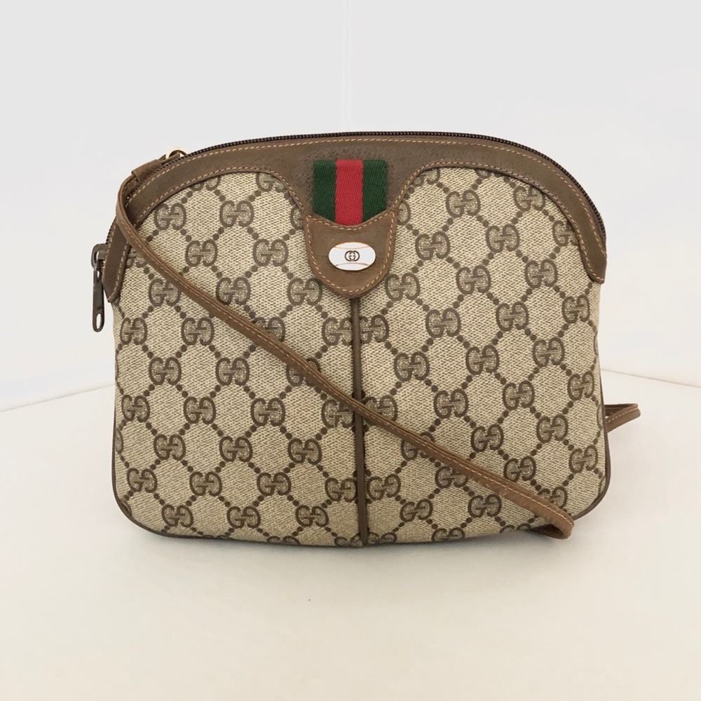COPY - Gucci Vintage GG Supreme Crossbody Bag